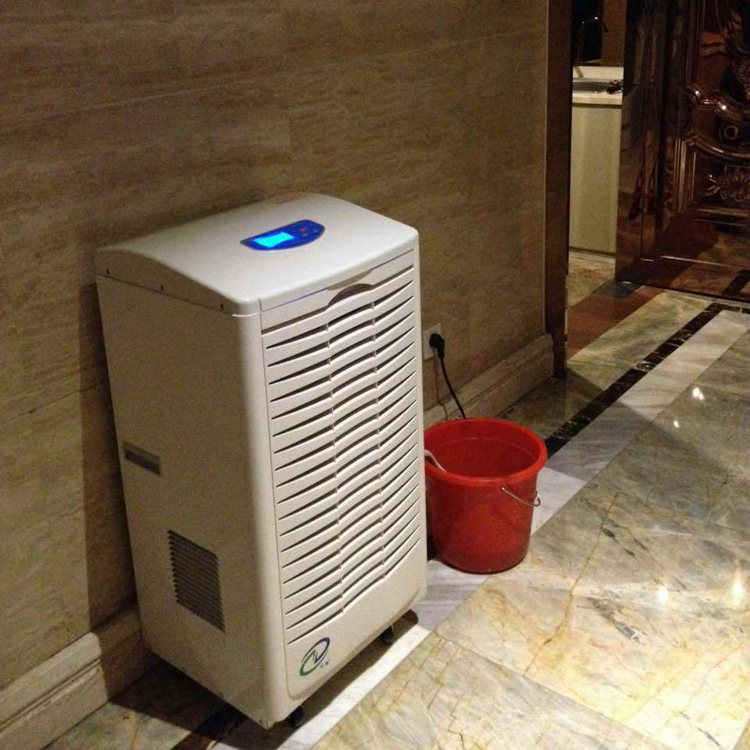 地下室除濕機
